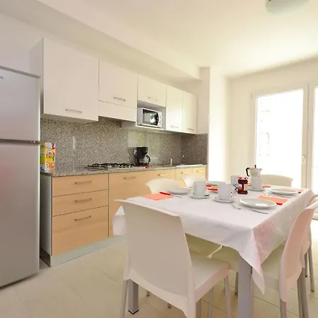 Appartamento Fiore-3 By Interhome Lignano Sabbiadoro
